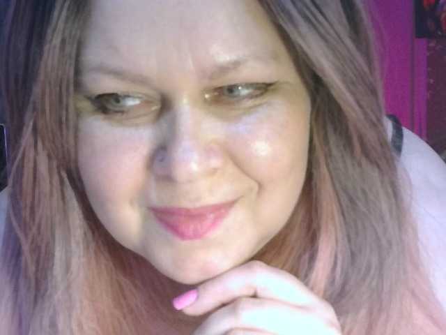 CharleeKendall live cam on BongaCams