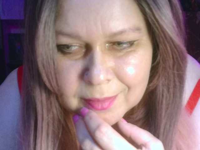 CharleeKendall live cam on BongaCams