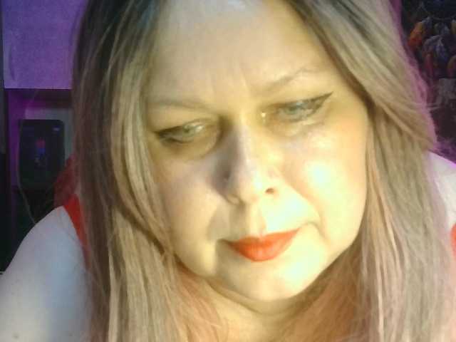 CharleeKendall live cam on BongaCams