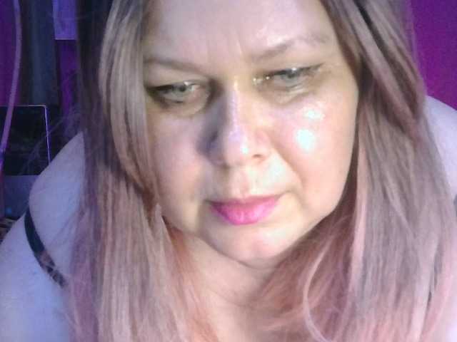 CharleeKendall live cam on BongaCams