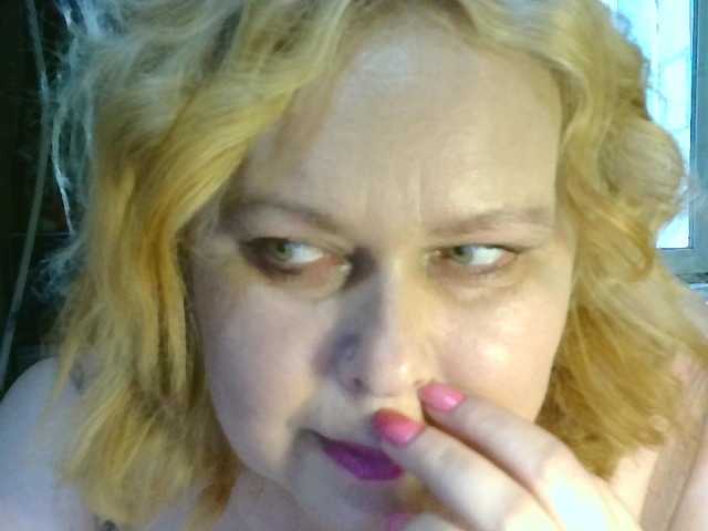 CharleeKendall live cam on BongaCams