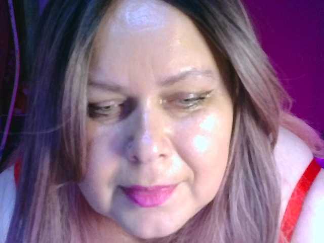 CharleeKendall live cam on BongaCams