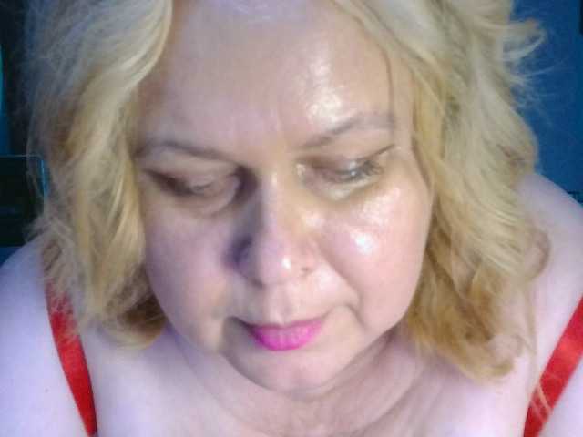 CharleeKendall live cam on BongaCams