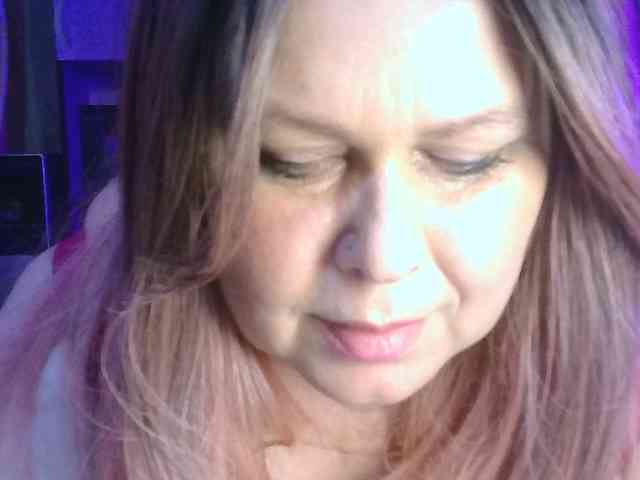 CharleeKendall webcam