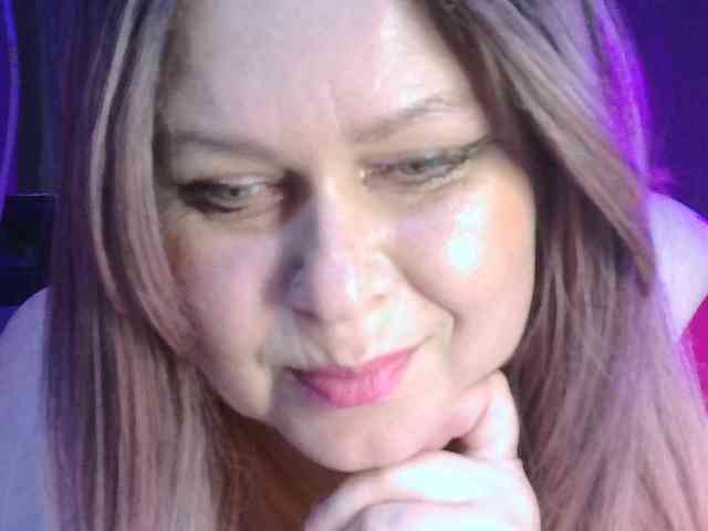 CharleeKendall webcam