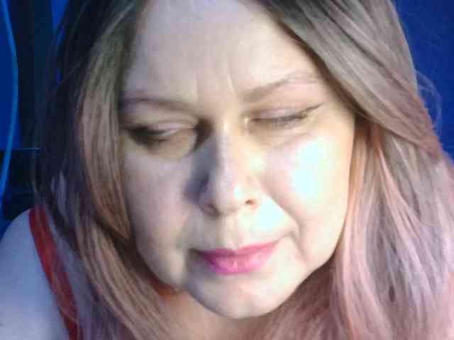 CharleeKendall webcam