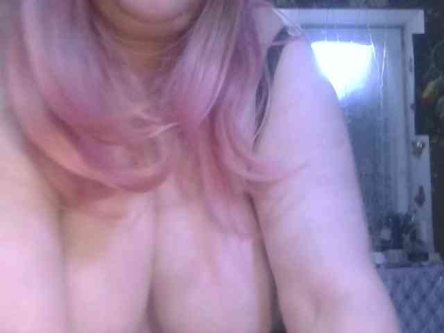 CharleeKendall webcam