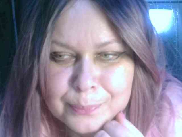 CharleeKendall webcam