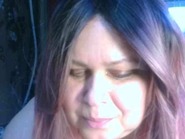 CharleeKendall webcam