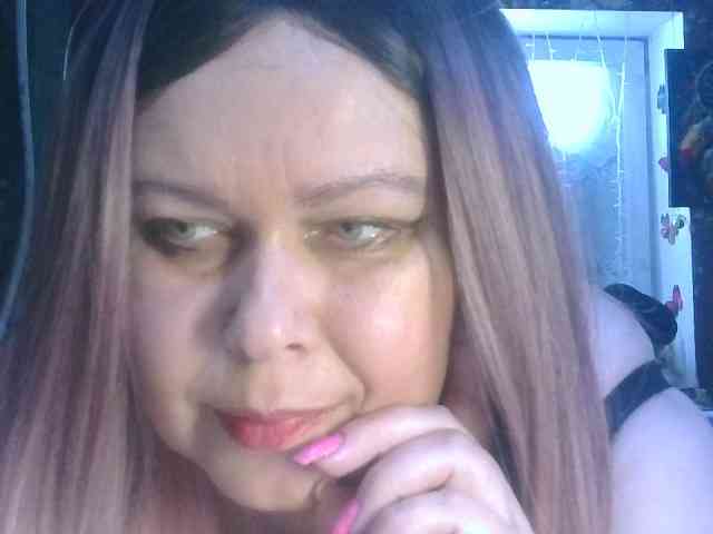 CharleeKendall webcam