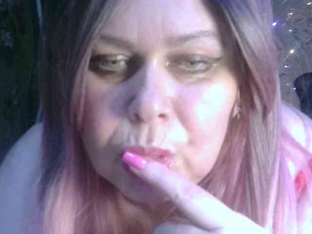 CharleeKendall webcam