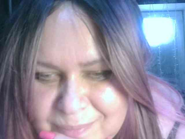 CharleeKendall webcam