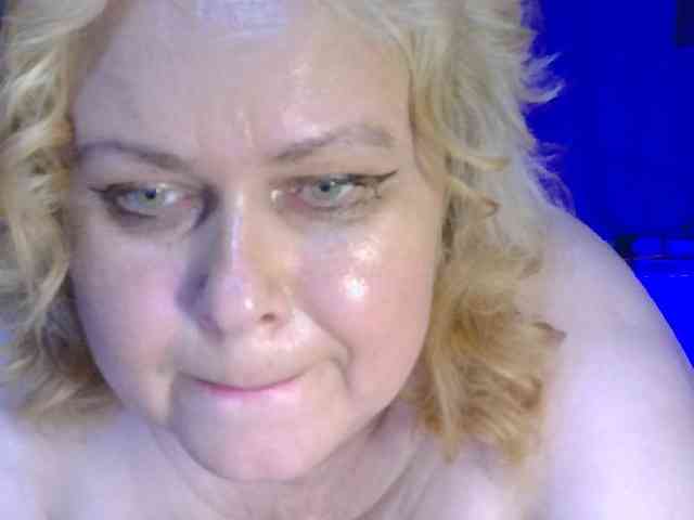 CharleeKendall webcam