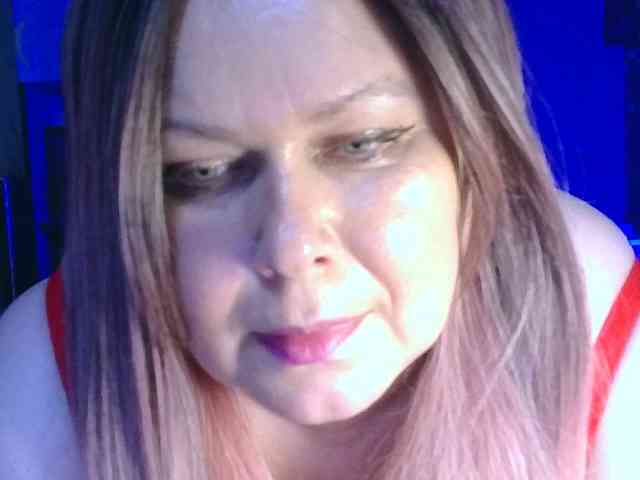 CharleeKendall webcam