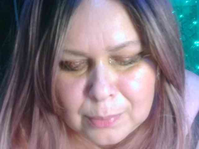 CharleeKendall webcam