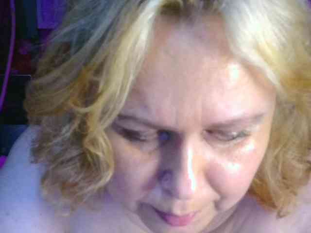 CharleeKendall webcam