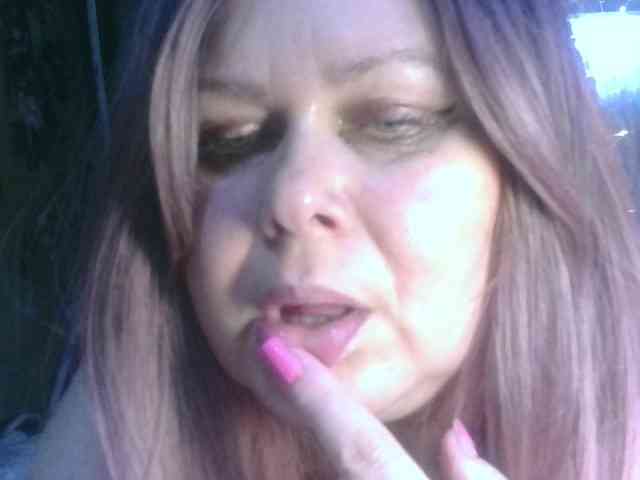 CharleeKendall webcam