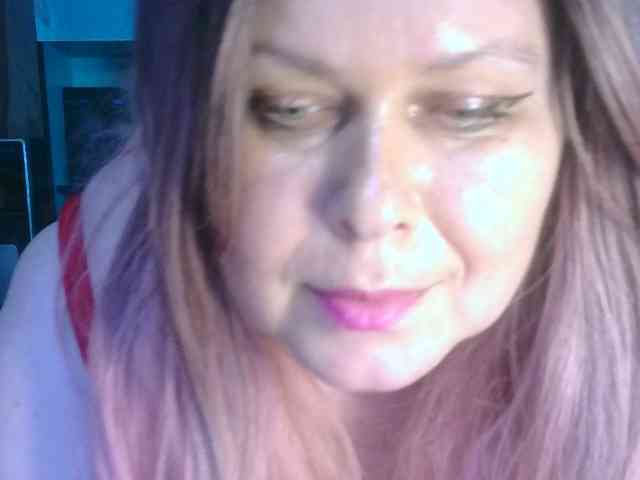 CharleeKendall webcam