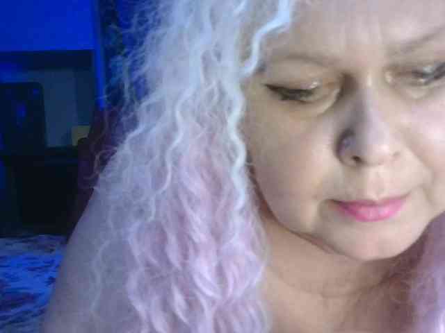 CharleeKendall webcam