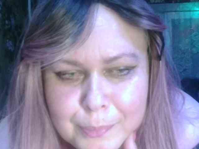 CharleeKendall webcam