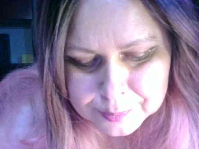 CharleeKendall webcam