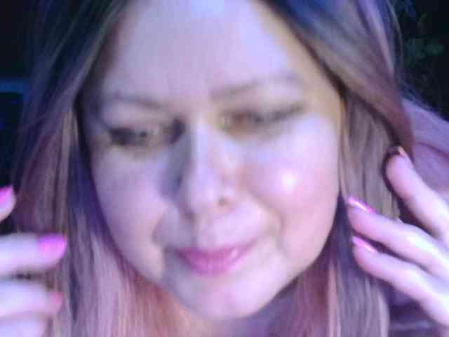 CharleeKendall webcam