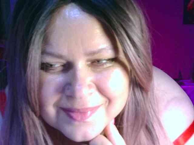 CharleeKendall webcam