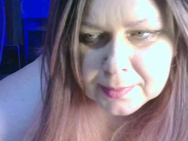 CharleeKendall webcam