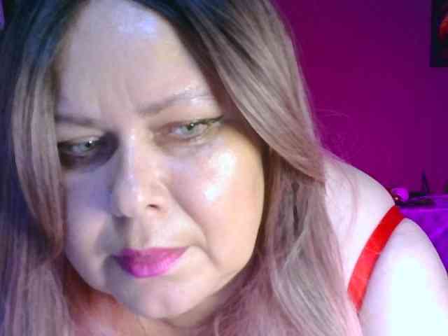 CharleeKendall webcam