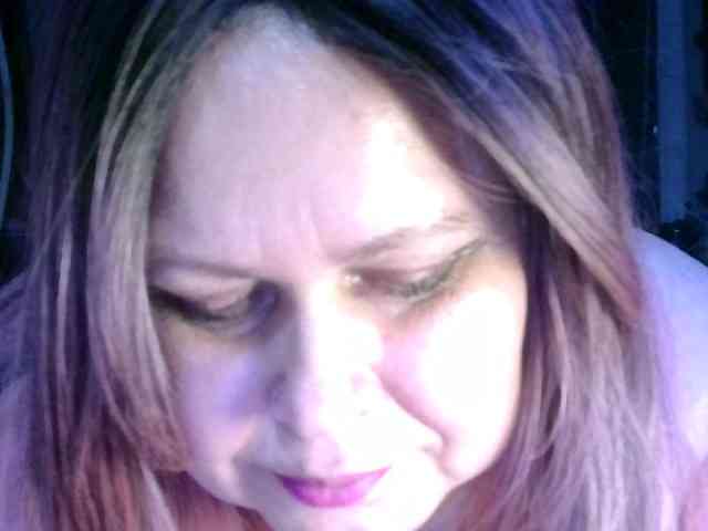 CharleeKendall webcam