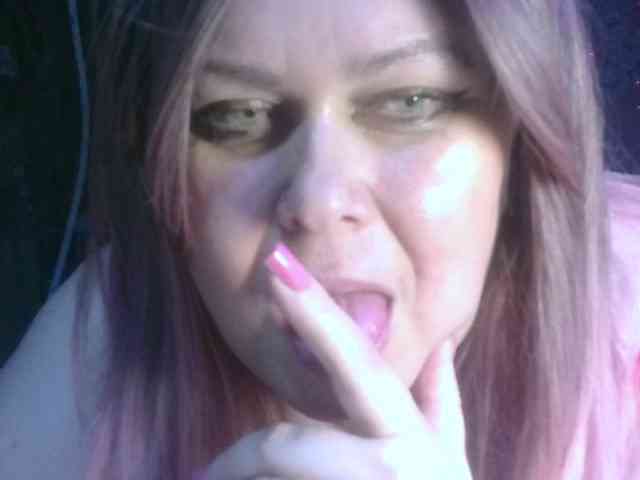 CharleeKendall webcam