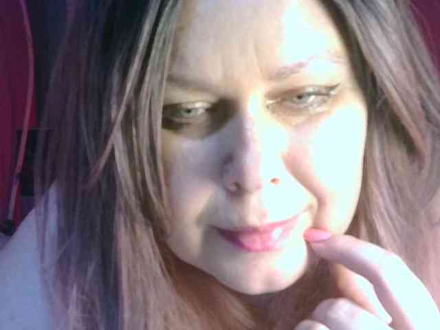CharleeKendall webcam