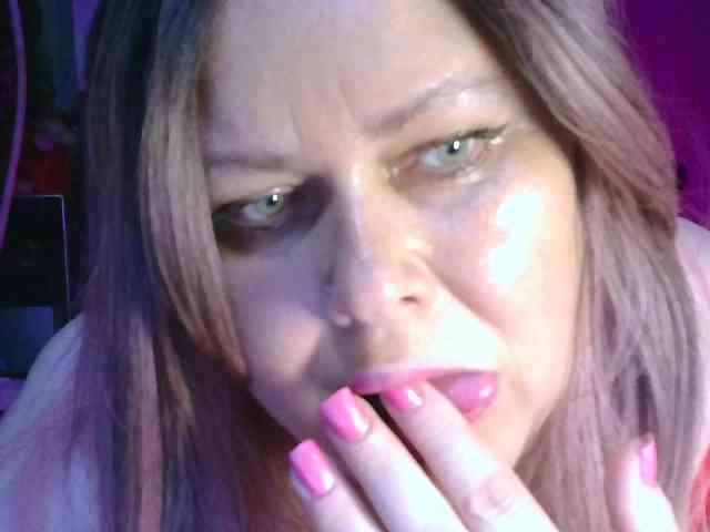 CharleeKendall webcam