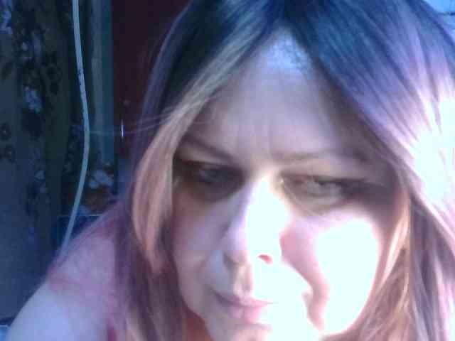 CharleeKendall webcam