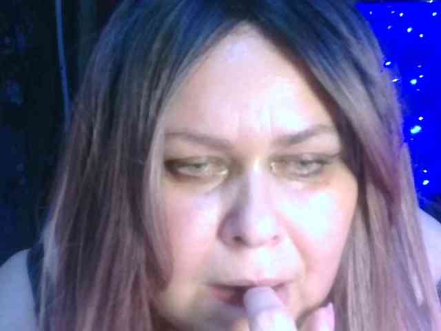 CharleeKendall webcam