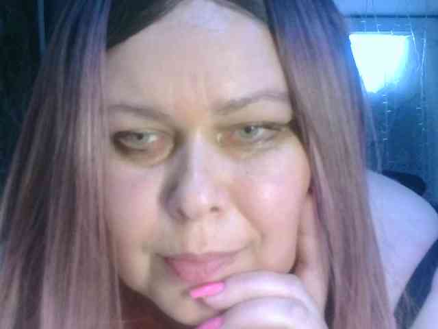 CharleeKendall webcam