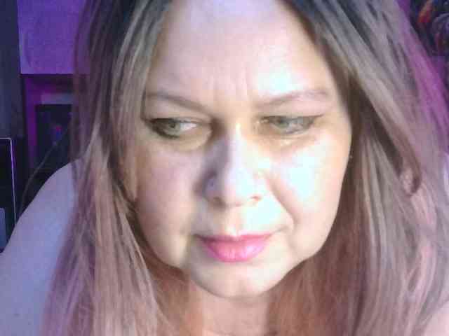 CharleeKendall Live Webcam on BongaCams