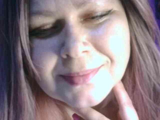CharleeKendall webcam