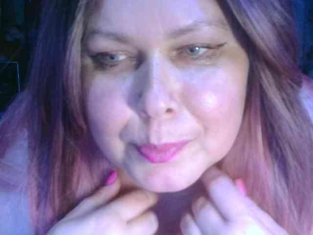 CharleeKendall webcam