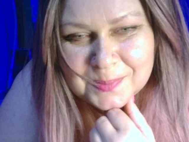 CharleeKendall webcam