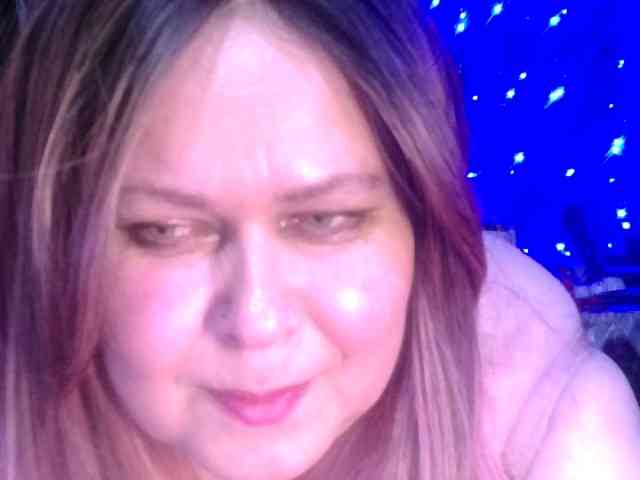 CharleeKendall webcam
