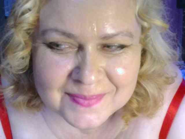 CharleeKendall webcam