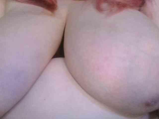 CharleeKendall webcam