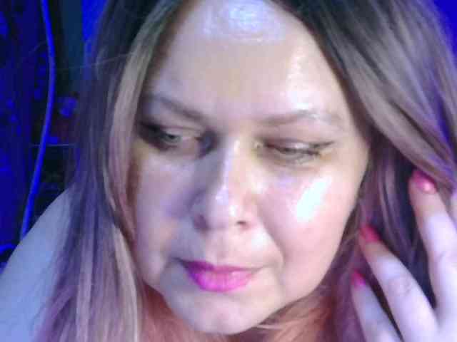 CharleeKendall webcam