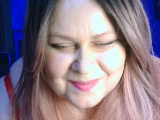 CharleeKendall webcam