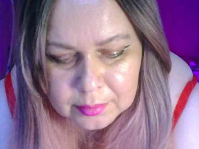 CharleeKendall webcam