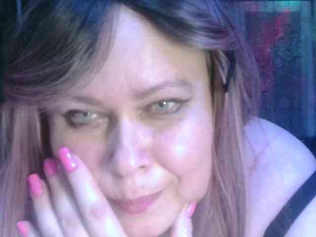 CharleeKendall webcam