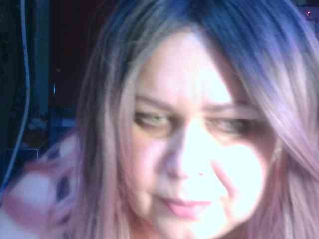CharleeKendall webcam