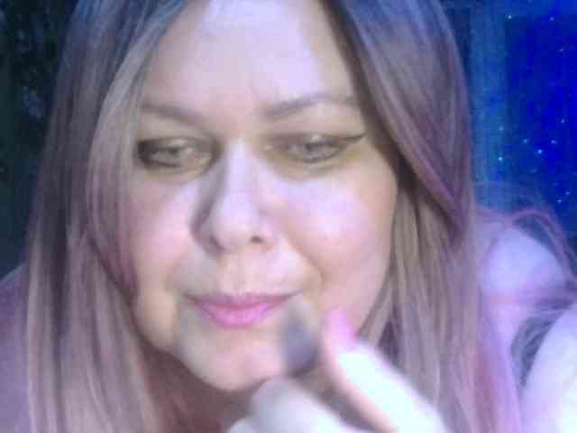 CharleeKendall webcam