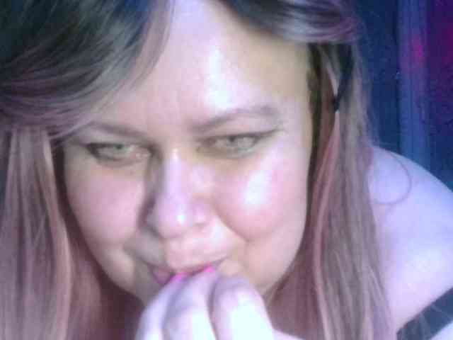 CharleeKendall webcam